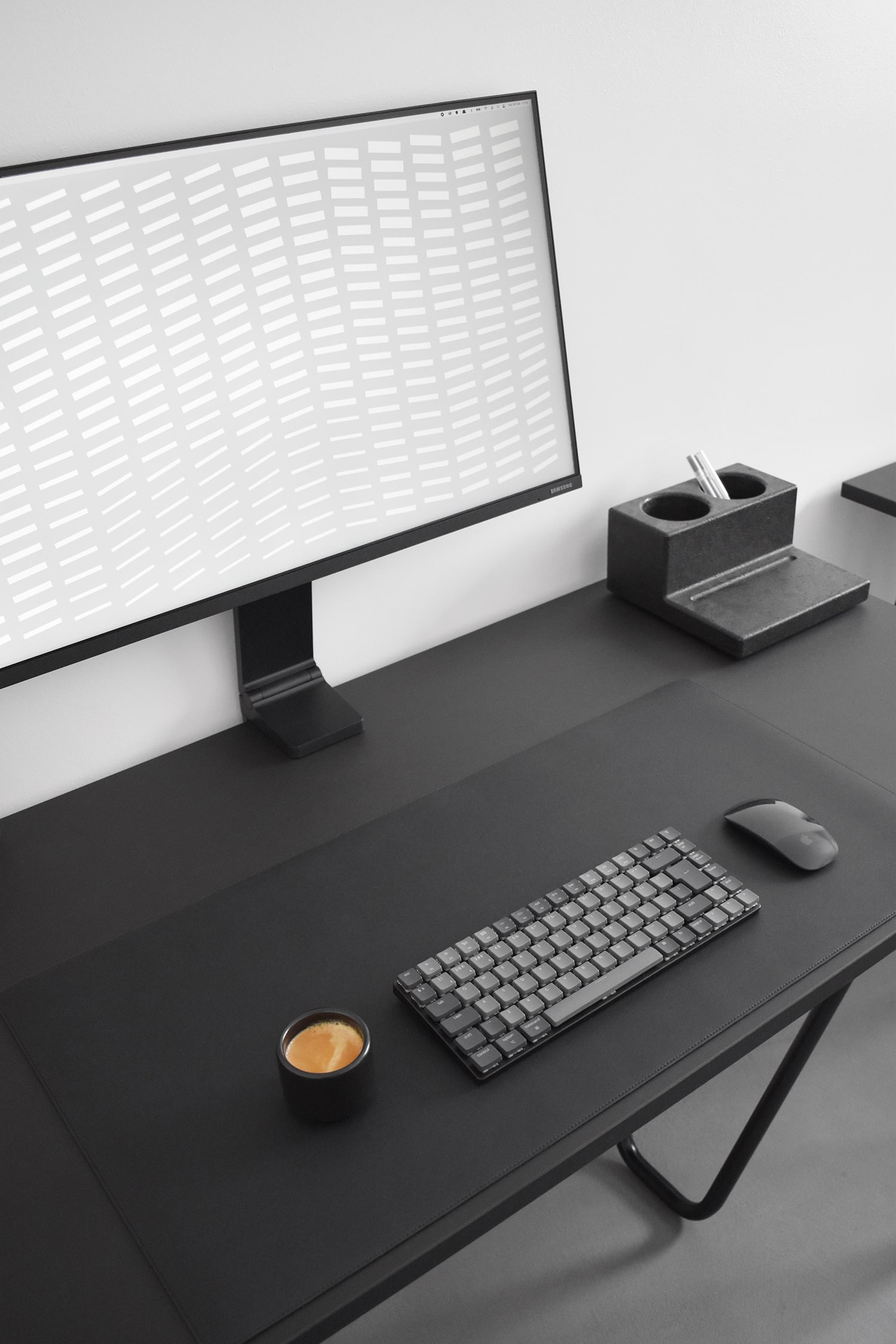 Minimal workspace setup 2022